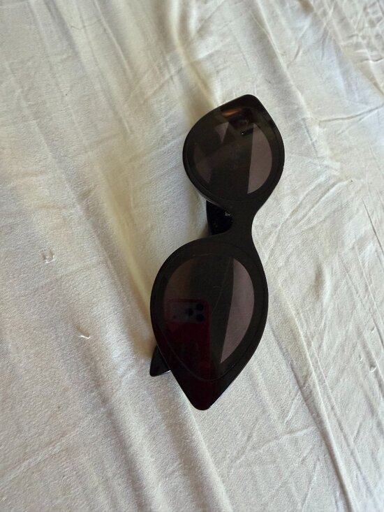 BRAND NEW ALAÏA CAT-EYE SUNGLASSES AT A STEAL! main image 6
